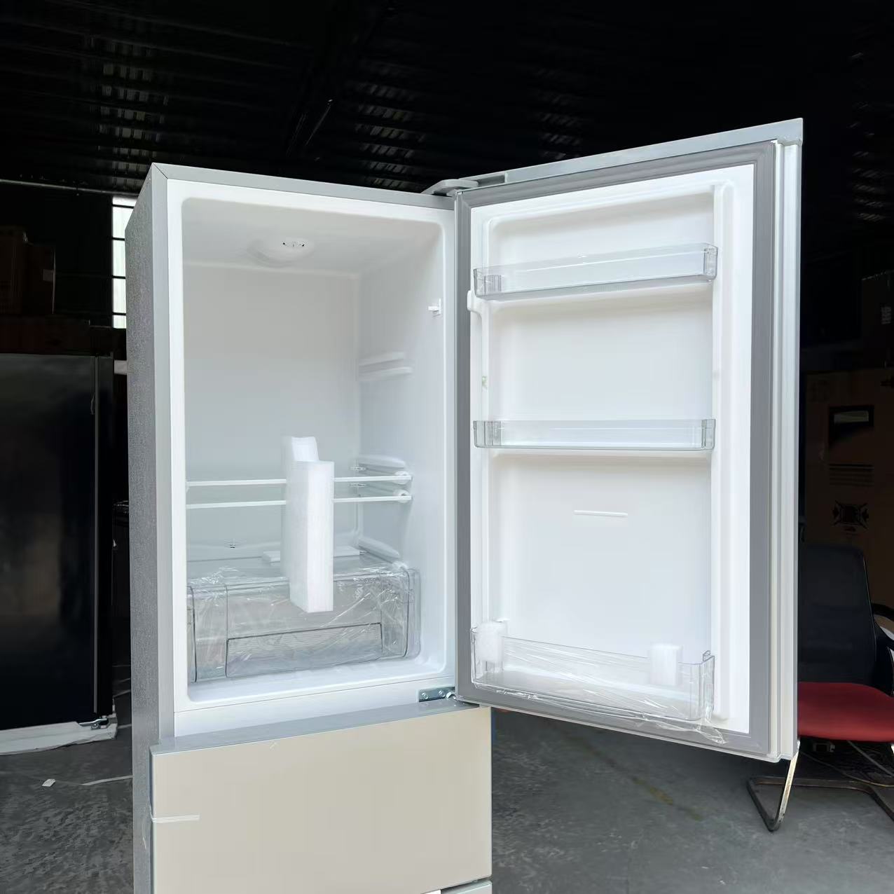 250L Vertical 3 Door Fridge Si - Kitchen Appliances Direct のレビューと価格