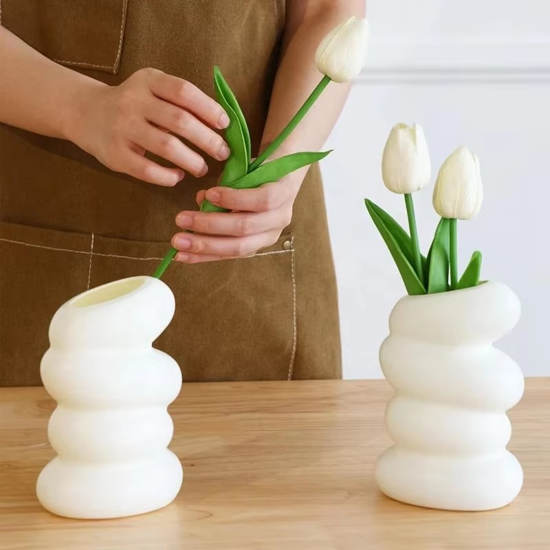 1PC Plastic Spiral White Vase  - Kitchen Appliances In White のレビューと価格